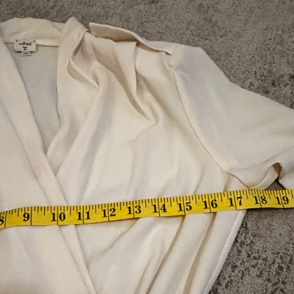 (228)Wilfred Aritzia Cream Wrap Dress Size 4 - Picture 6 of 6